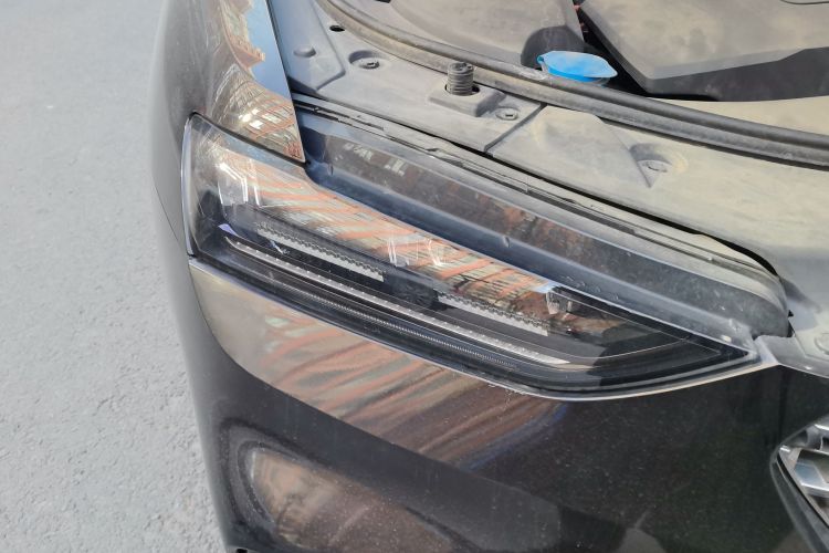 魏牌 VV7 2020款 2.0T 旗舰型车身外观8