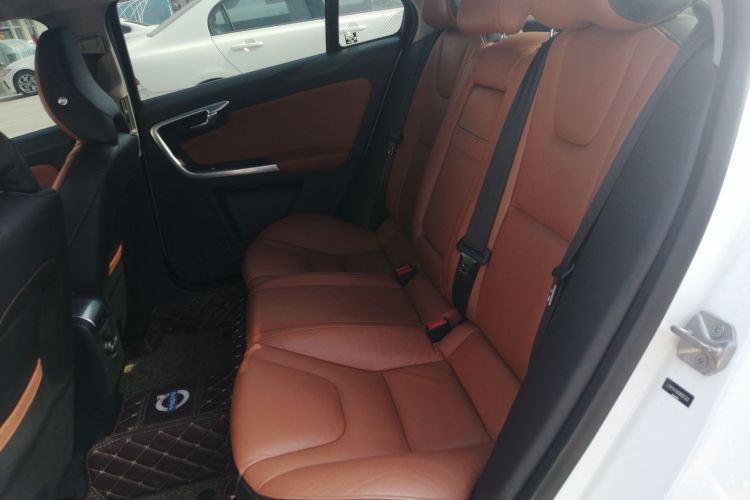 沃尔沃S60 2016款 S60L T4 智远版中控内饰21