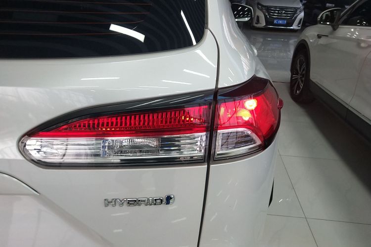 丰田 锋兰达 2023款 2.0L 智能电混双擎 领先版车身外观9