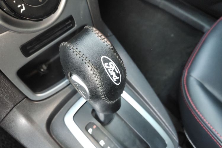 福特 嘉年华 2013款 两厢 1.5L 自动时尚型局部细节18