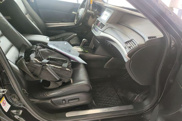 本田 歌诗图 2014款 2.4L 豪华导航版局部细节41