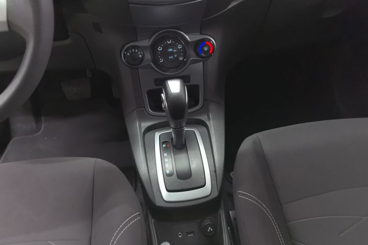 福特 嘉年华 2013款 两厢 1.5L 自动时尚型局部细节18