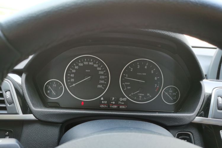 宝马3系 2016款 316Li 时尚型局部细节14