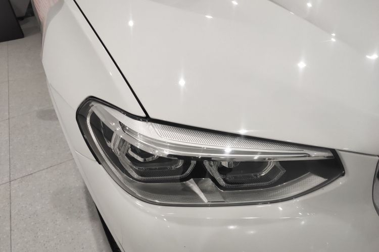 宝马X4 2019款 xDrive25i M运动套装车身外观8