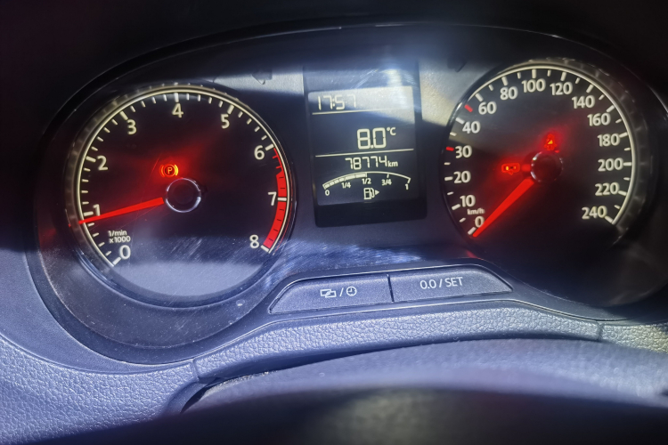 大众 Polo 2016款 1.4L 手动风尚型中控内饰15