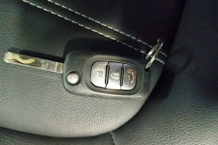 smart fortwo 2019款 0.9T 66千瓦硬顶风擎版 国VI中控内饰7001