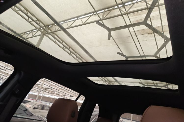 奔驰GLB 2022款 GLB 220 动感型中控内饰22