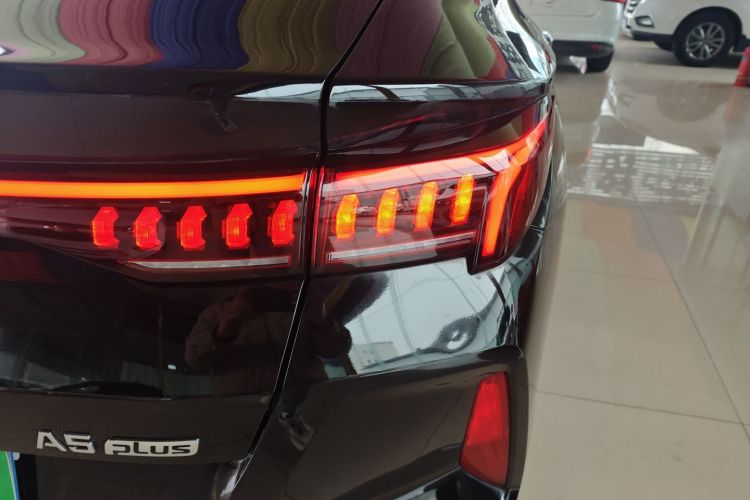 江淮汽车 江淮A5 PLUS 2023款 1.5T 自动尊贵型车身外观9