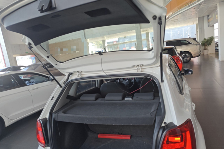 大众 Polo 2018款 1.5L 自动安驾型机舱底盘23