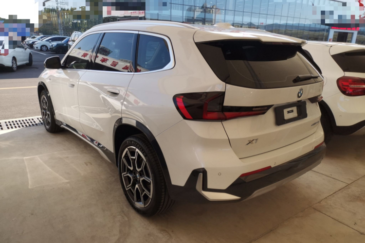 宝马X1 2023款 sDrive25Li X设计套装车身外观4