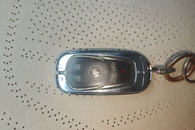 别克GL8 2020款 陆上公务舱 652T 尊贵型中控内饰7001