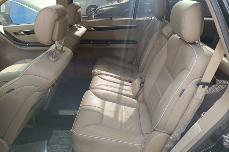 奔驰R级 2017款 R 320 4MATIC 商务型臻藏版中控内饰21