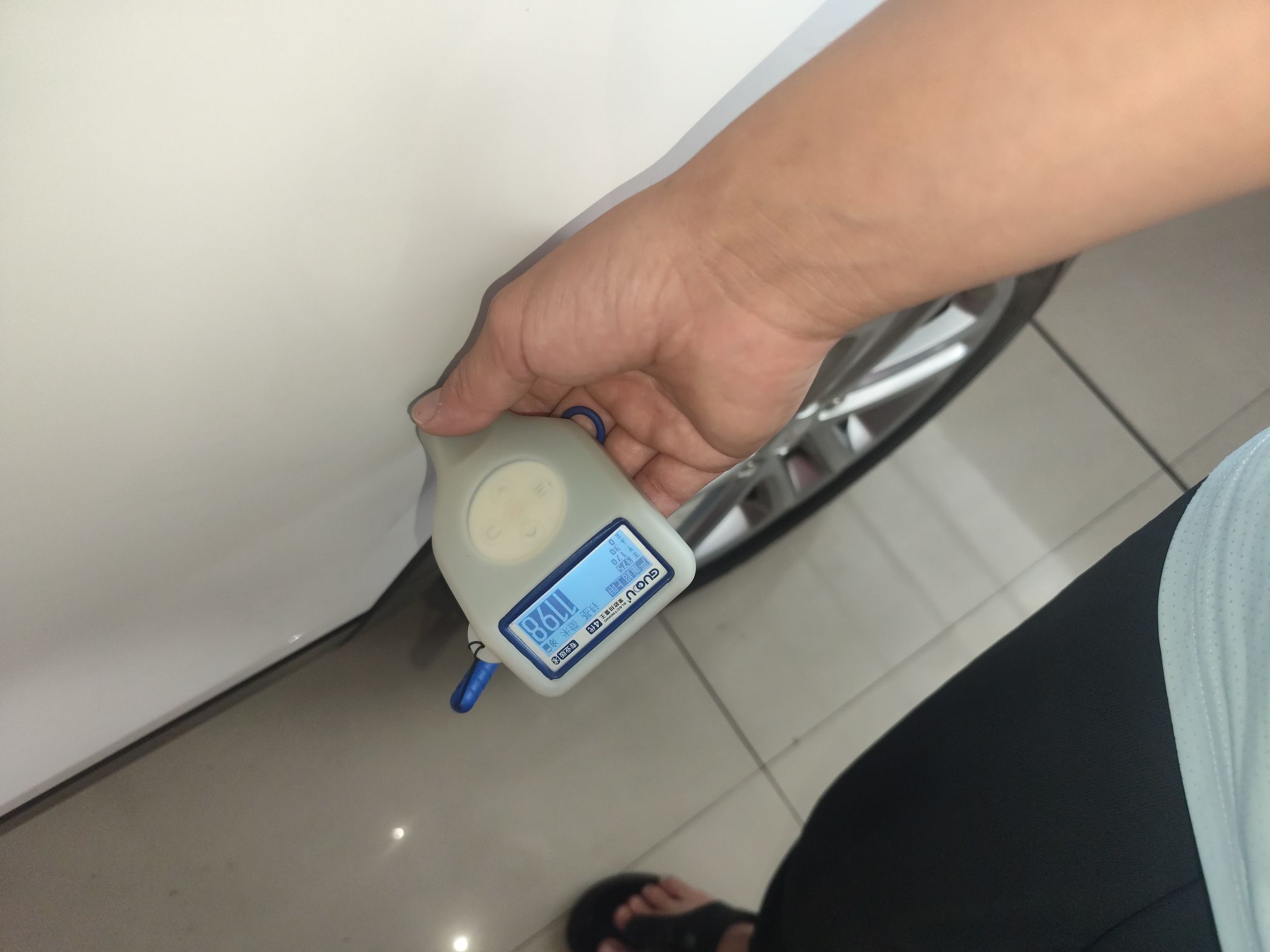 Задняя левая дверь: рихтовка