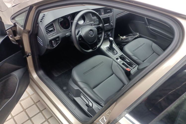 大众 高尔夫 2016款 1.6L 自动舒适型中控内饰7003