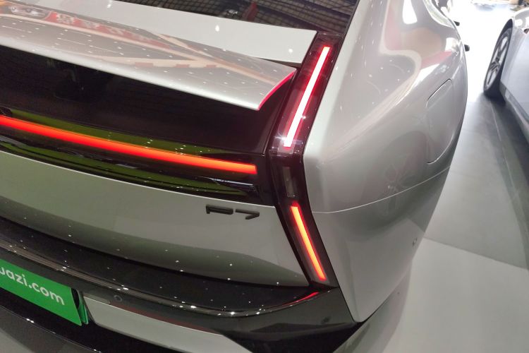 小鹏P7 2025款 702 长续航 Ultra车身外观6006