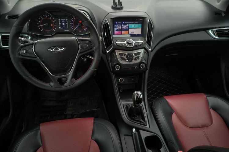 奇瑞 艾瑞泽5 2017款 1.5L 手动豪华版中控内饰12