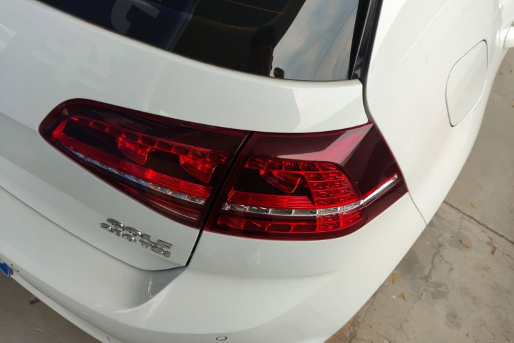 大众 高尔夫 2017款 280TSI 自动R-Line百万辆纪念版车身外观9