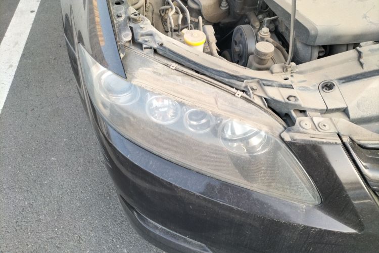 马自达6 2014款 2.0L 自动经典型车身外观8