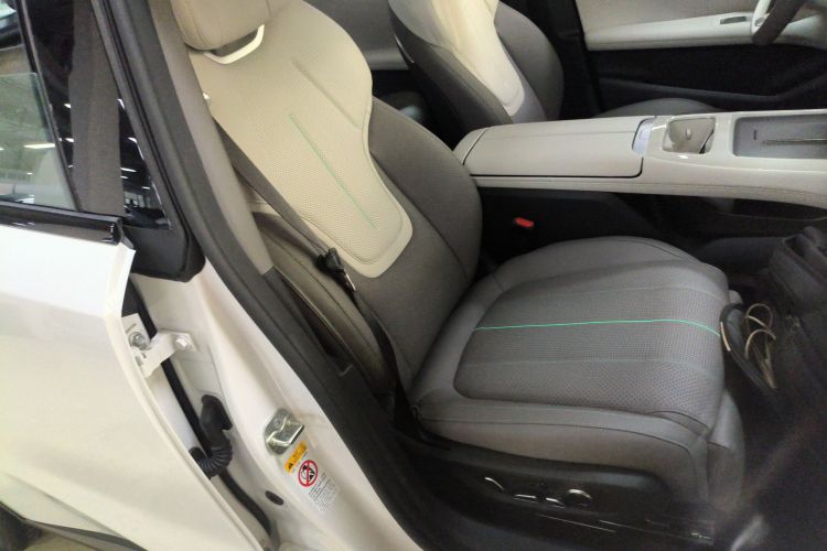 深蓝汽车 深蓝L07 2025款 230Max  深蓝智驾AD PRO增程版局部细节41