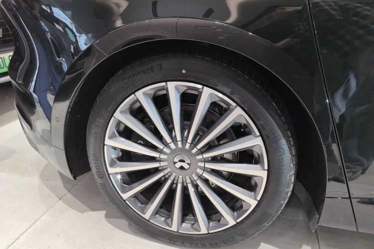 蔚来ET9 2025款 102kWh车身外观6008