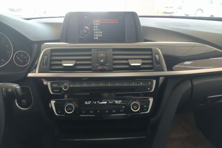 宝马3系 2016款 316Li 时尚型局部细节16