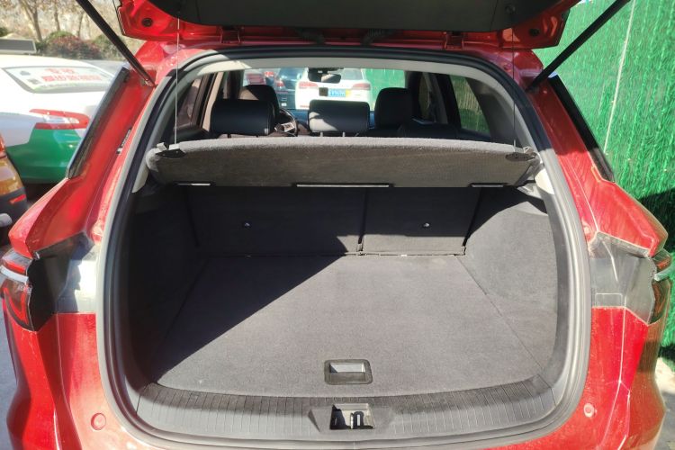 比亚迪 宋Pro 2019款 1.5T 自动精英型机舱底盘23