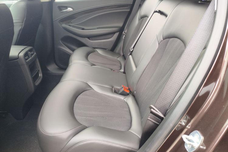 别克 昂科威 2021款 532T 两驱领先型中控内饰21