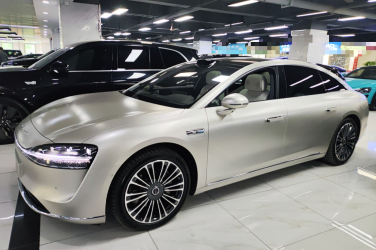 鸿蒙智行 享界S9 2024款 纯电 Ultra 四驱旗舰版车身外观6003