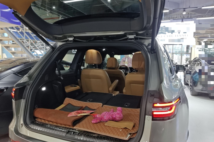 理想汽车 理想ONE 2021款 增程6座版中控内饰23