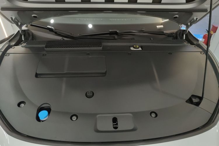 小鹏P7+ 2024款 长续航 Max机舱底盘24