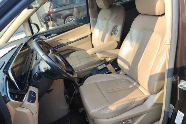 别克GL8 2020款 ES陆尊 653T 豪华型中控内饰19