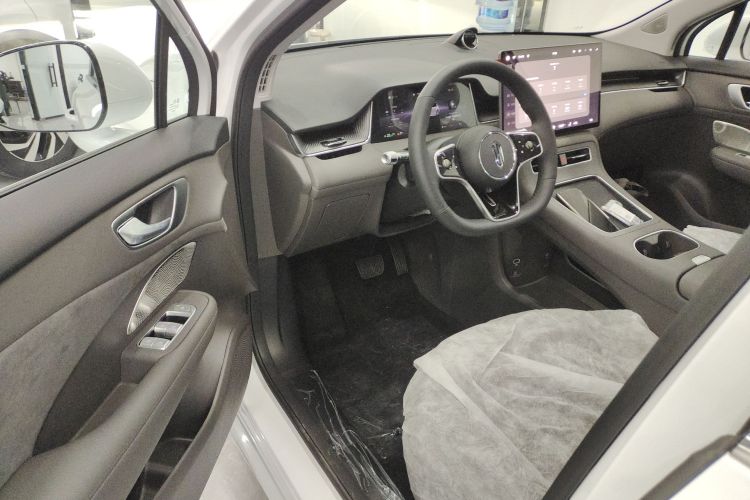 鸿蒙智行 尚界H5 2025款 增程 Pro中控内饰7003