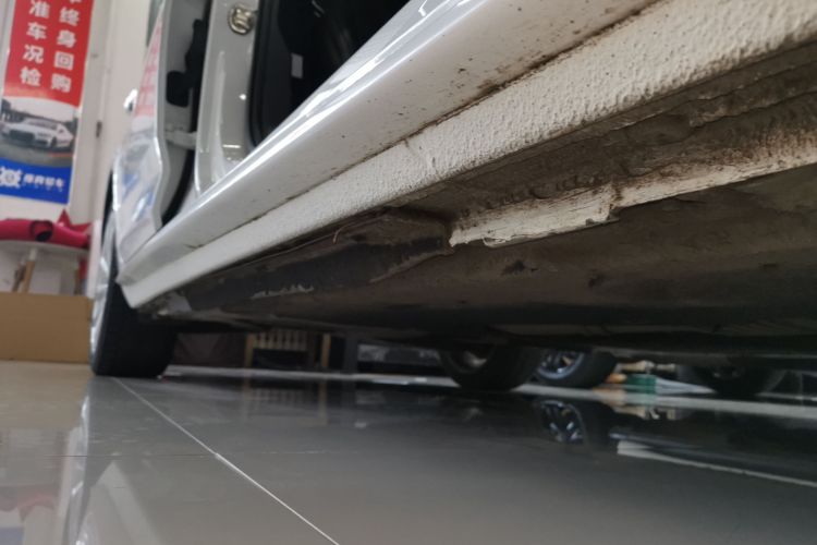 奥迪A4L 2019款 40 TFSI 时尚型 国VI局部细节9001