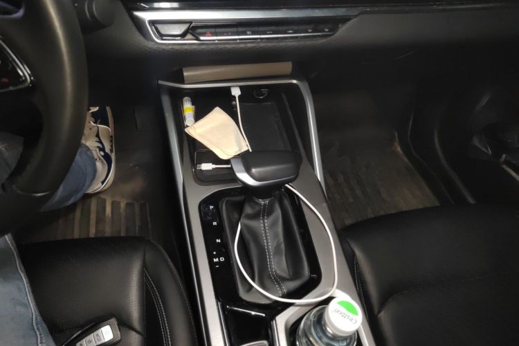 吉利汽车 帝豪 2022款 第4代 1.5L CVT尊贵型中控内饰18