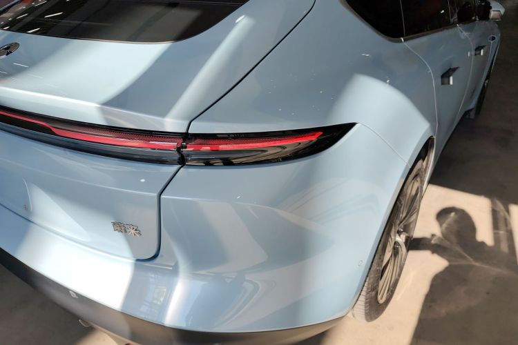 蔚来ET5 2024款 75kWh车身外观9