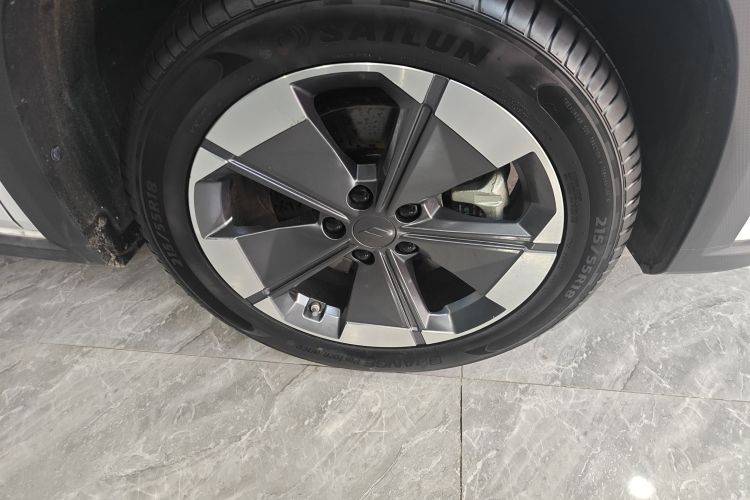 睿蓝汽车 睿蓝7 2024款 605km 荣耀版车身外观10