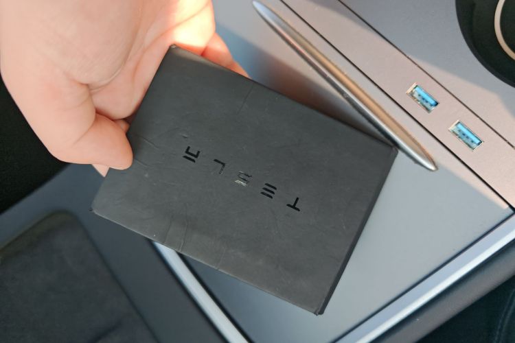 特斯拉 Model Y 2021款 标准续航后驱版中控内饰7001