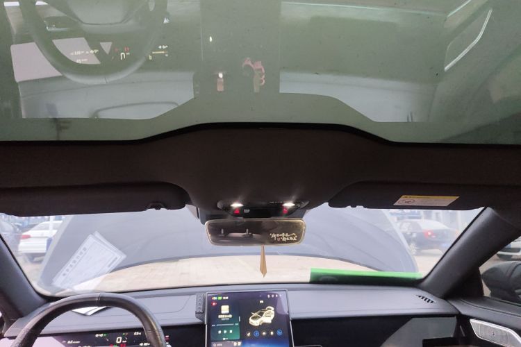 哪吒汽车 哪吒S 2024款 改款 增程 1060 Lite版中控内饰22