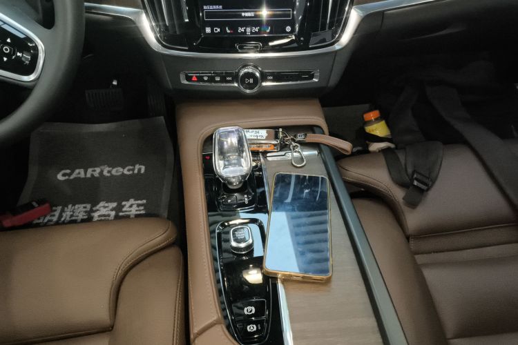 沃尔沃S90 2024款 B5 智远豪华版中控内饰18