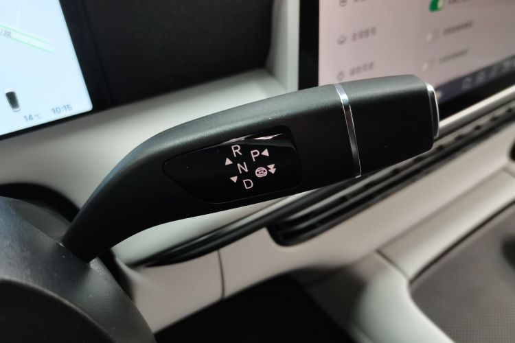 小鹏G6 2024款 580 长续航 Plus中控内饰18