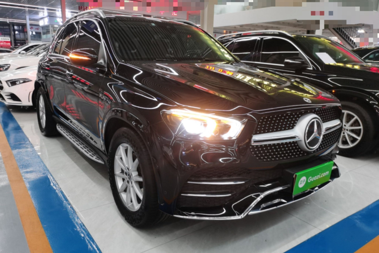奔驰GLE 2021款 GLE 350 4MATIC 时尚型车身外观3