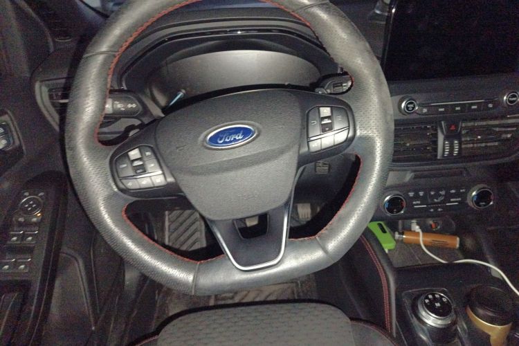 福特 福克斯 2020款 三厢 EcoBoost 180 自动ST Line局部细节13