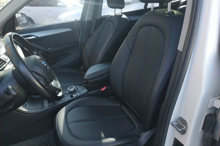 宝马X1 2016款 sDrive18Li 时尚型中控内饰19