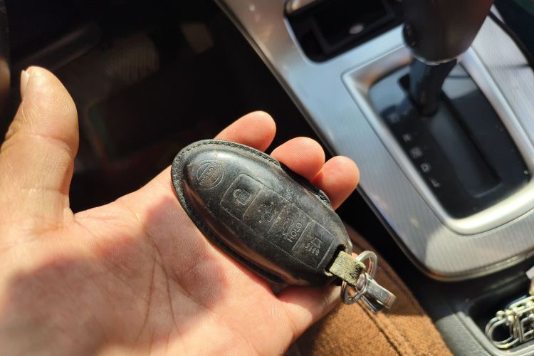 日产 轩逸 2014款 1.6XV CVT尊享版中控内饰7001