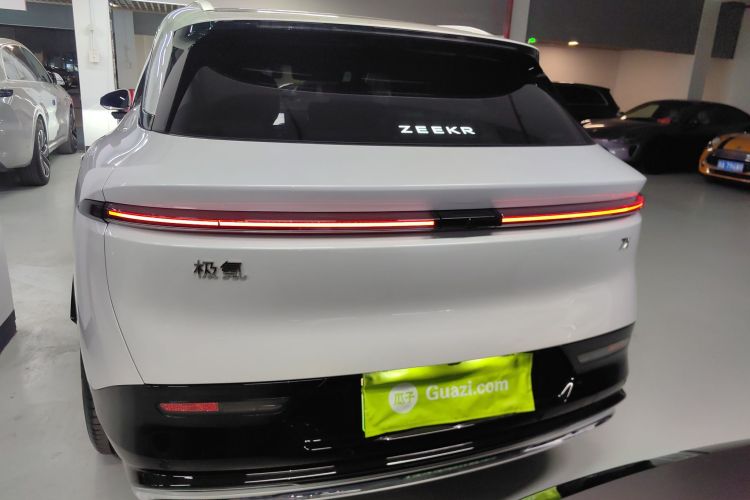 极氪7X 2025款 75kWh 后驱智驾版车身外观6