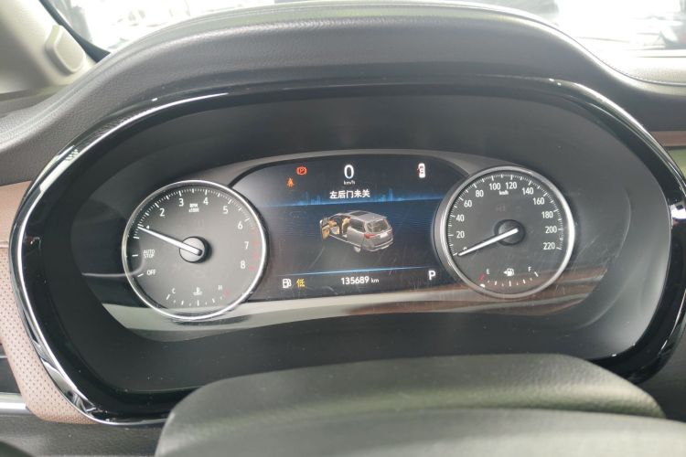 别克GL8 2021款 陆上公务舱 652T 舒适型局部细节14