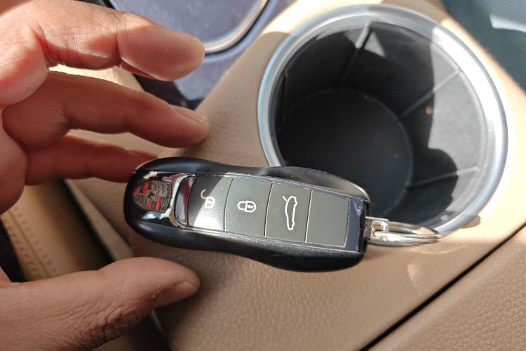 保时捷 2014款 Panamera 4 3.0T中控内饰7001