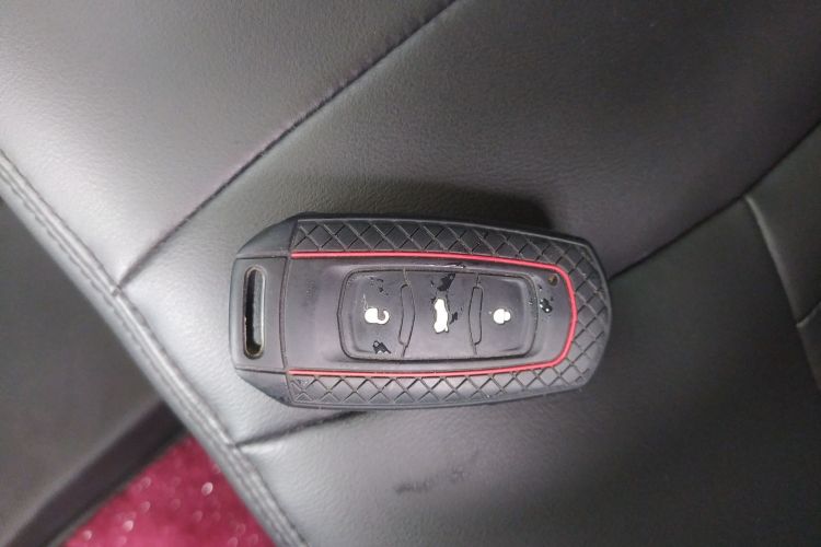 吉利汽车 博越 2016款 1.8TD 自动四驱智慧型中控内饰11