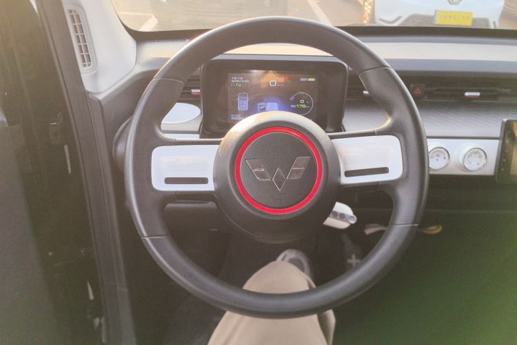 五菱汽车 宏光MINIEV 2022款 GAMEBOY 200km 玩乐款 磷酸铁锂局部细节13