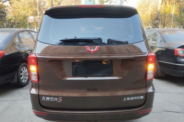 五菱汽车 五菱宏光 2019款 1.5L S舒适型国VI LAR车身外观6